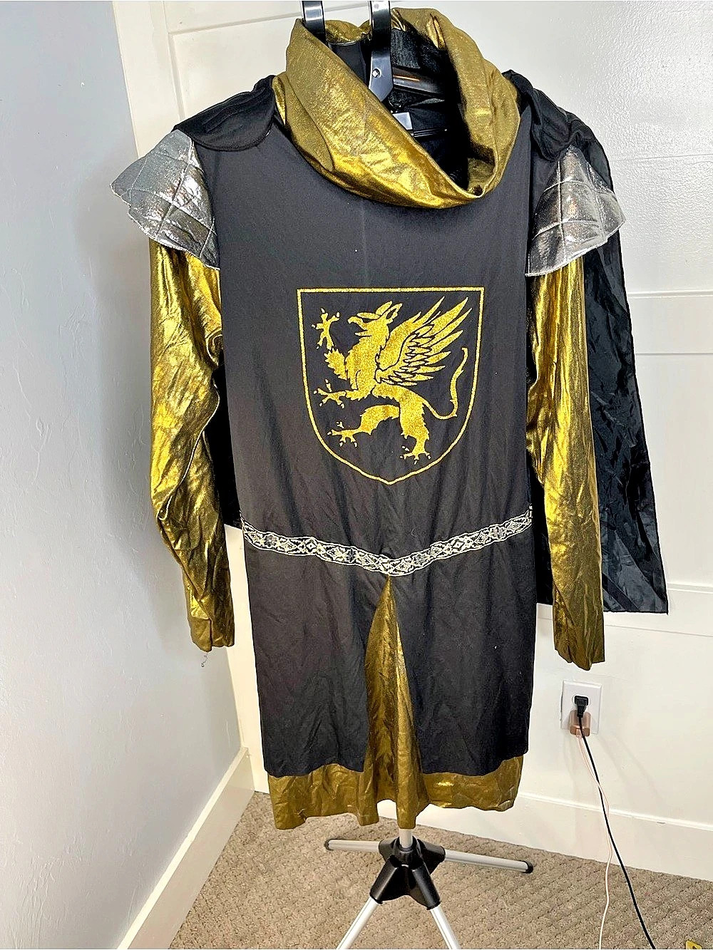 Medieval Knight Costume Black & Gold